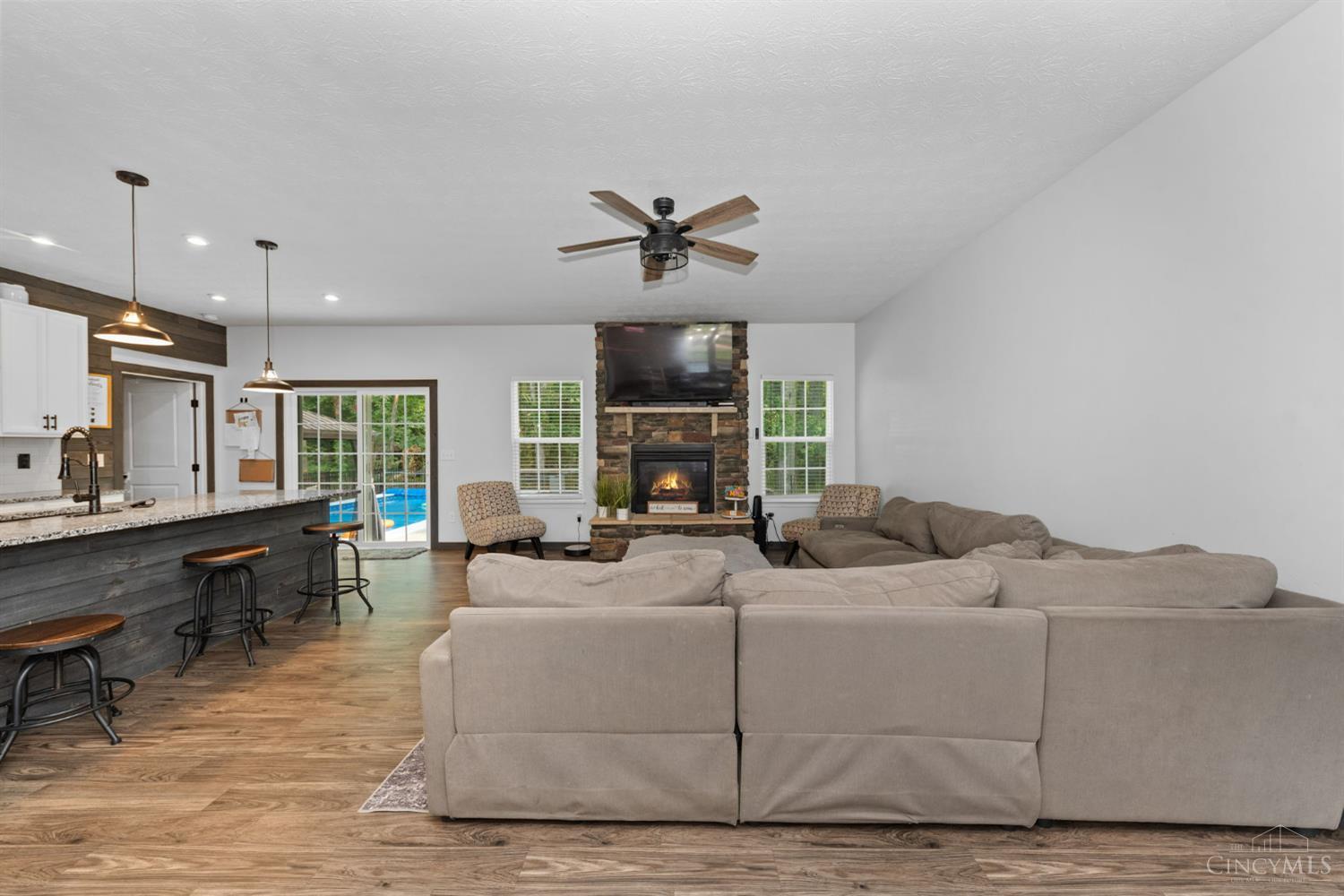 2320 Bridgewater Drive Property Photo 12