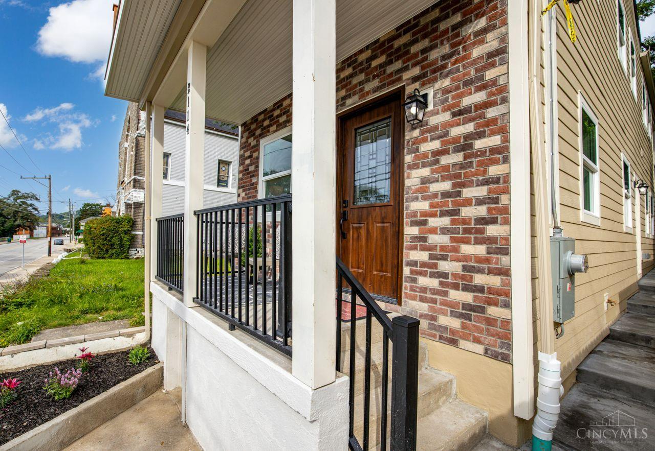 2114 Riverside Drive Property Photo 3
