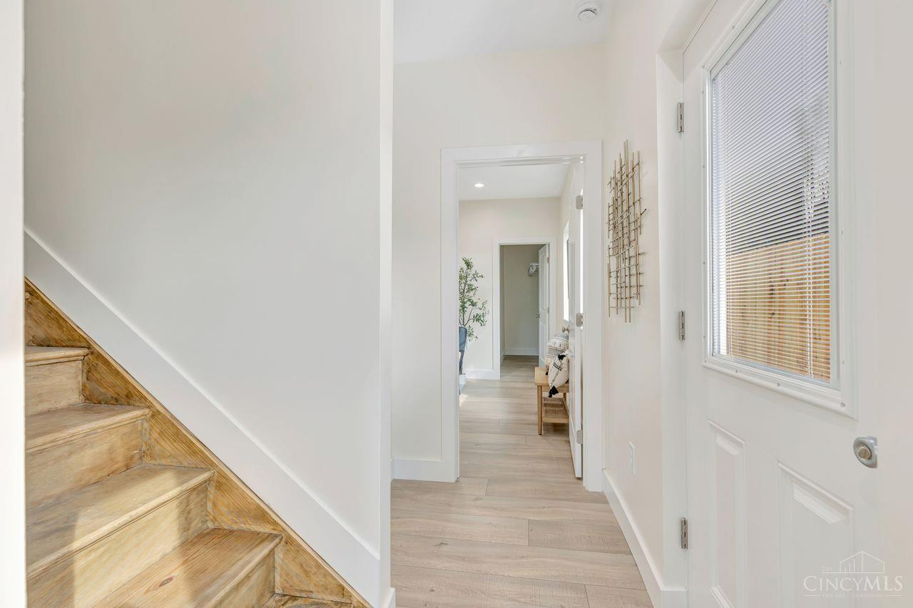 2114 Riverside Drive Property Photo 11