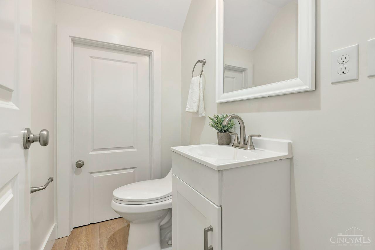 2114 Riverside Drive Property Photo 20