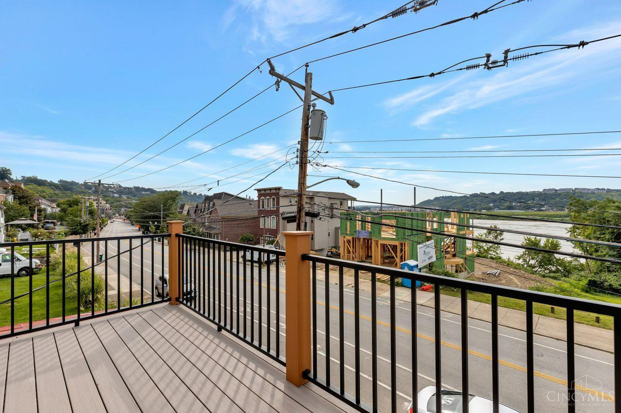 2114 Riverside Drive Property Photo 36