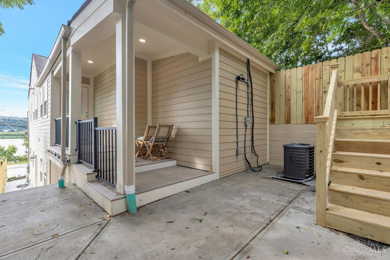 2114 Riverside Drive Property Photo 38