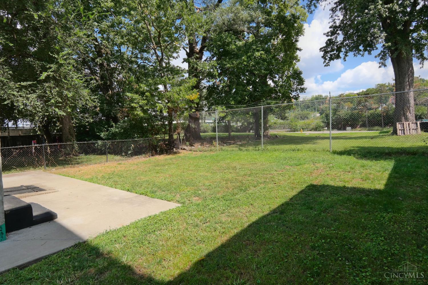 2968 Sidney Avenue Property Photo 3