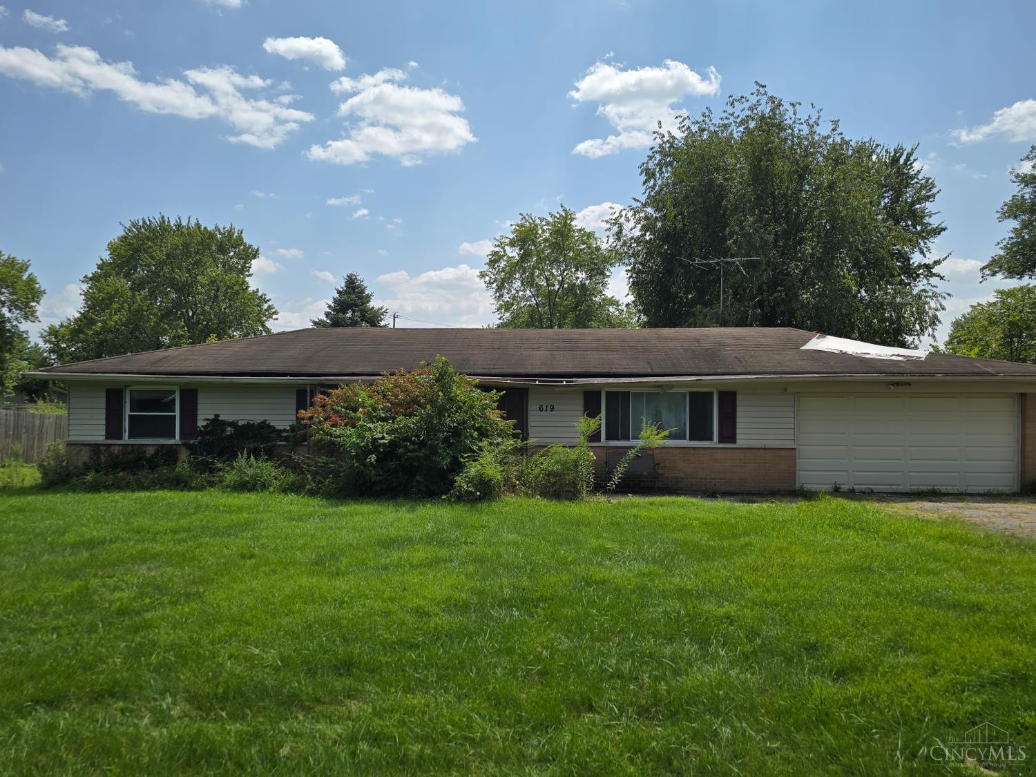 619 Wilfert Drive Property Photo 1