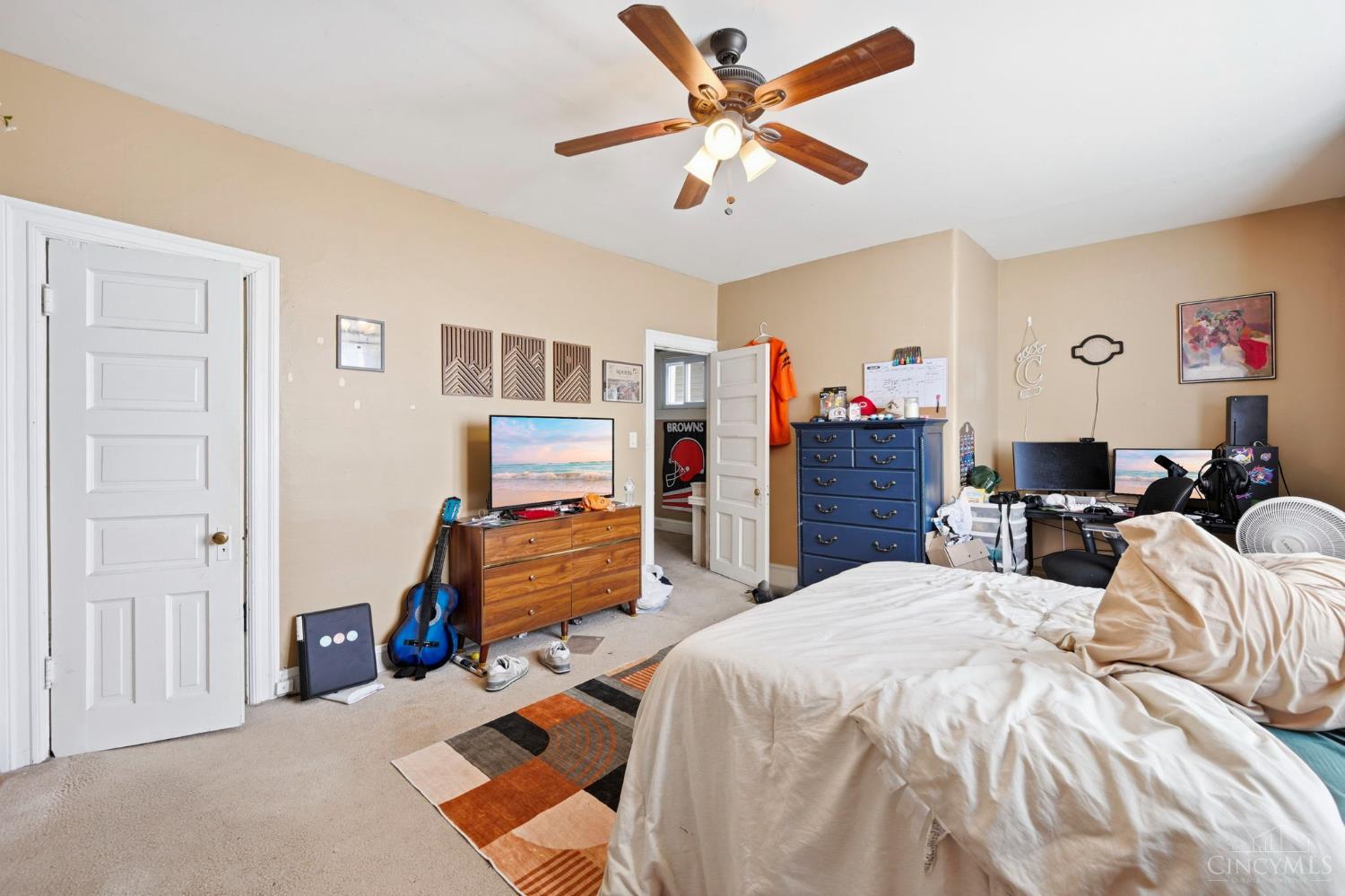 408 Ada Street Property Photo 13