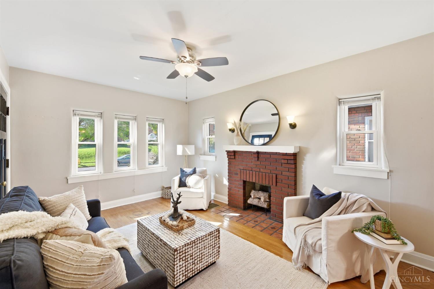5547 Bosworth Place Property Photo 10