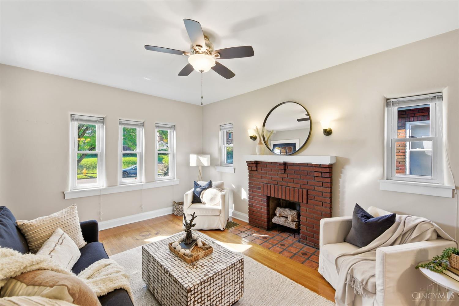 5547 Bosworth Place Property Photo 12