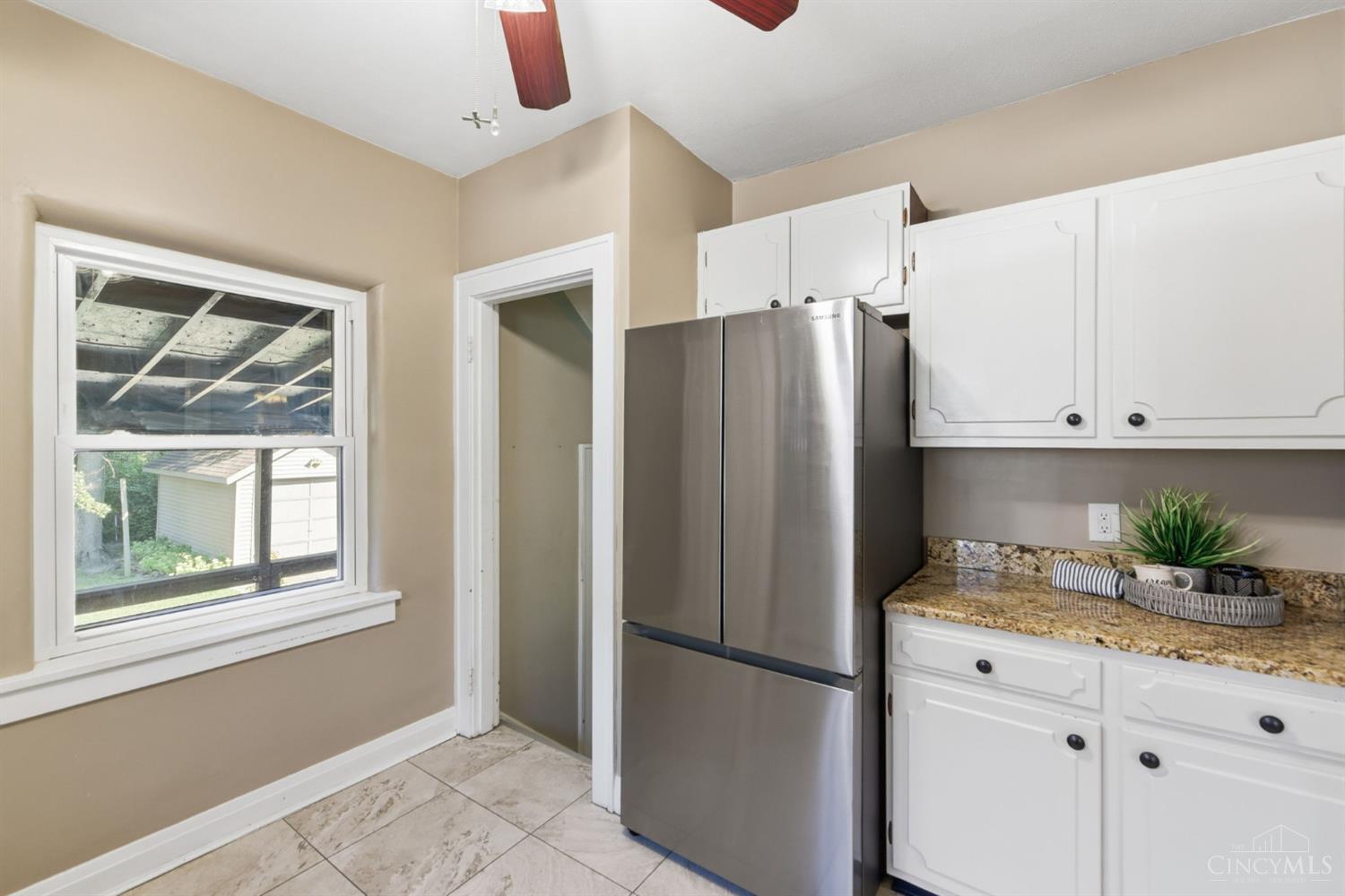 5547 Bosworth Place Property Photo 18