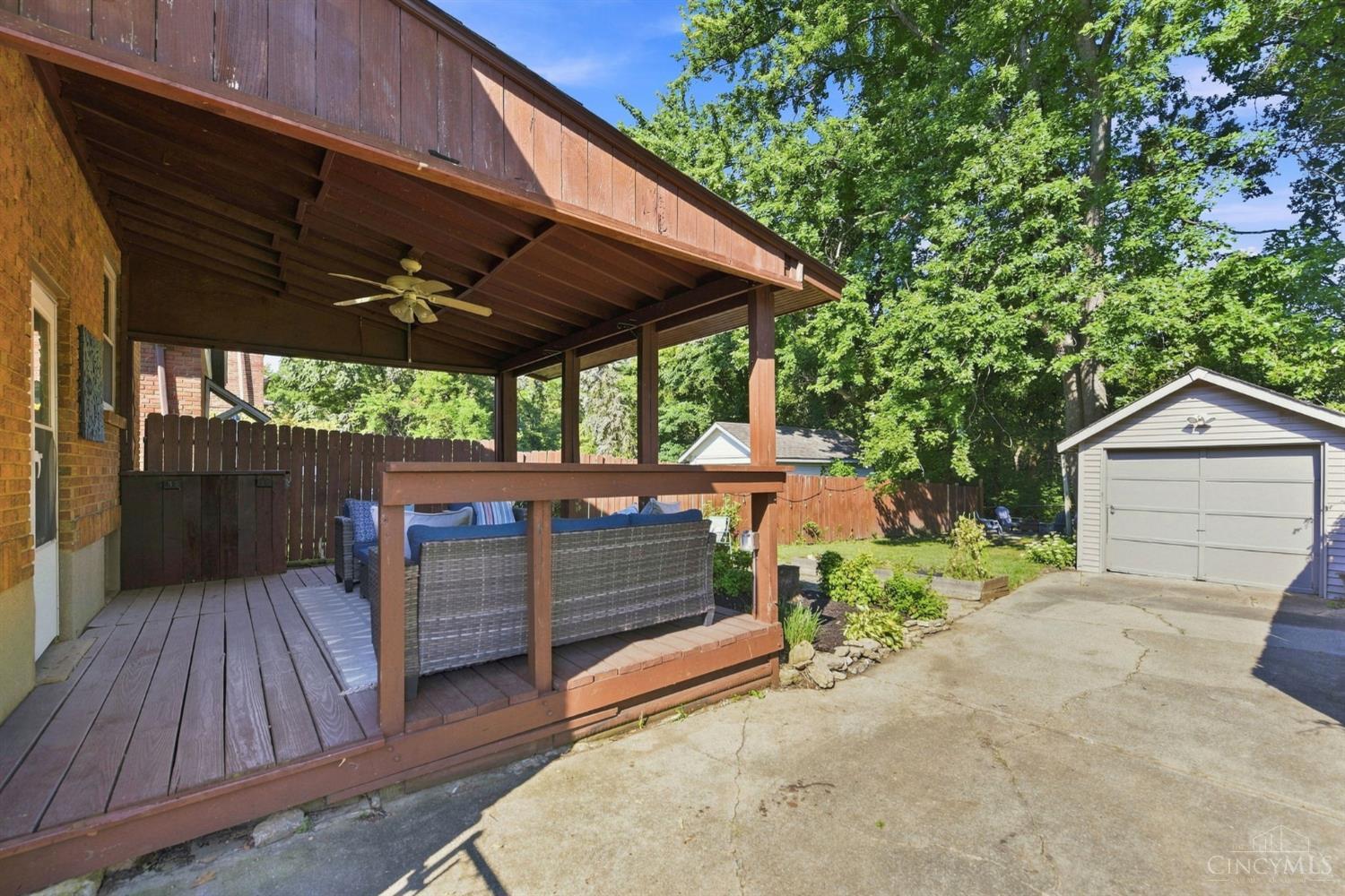5547 Bosworth Place Property Photo 52