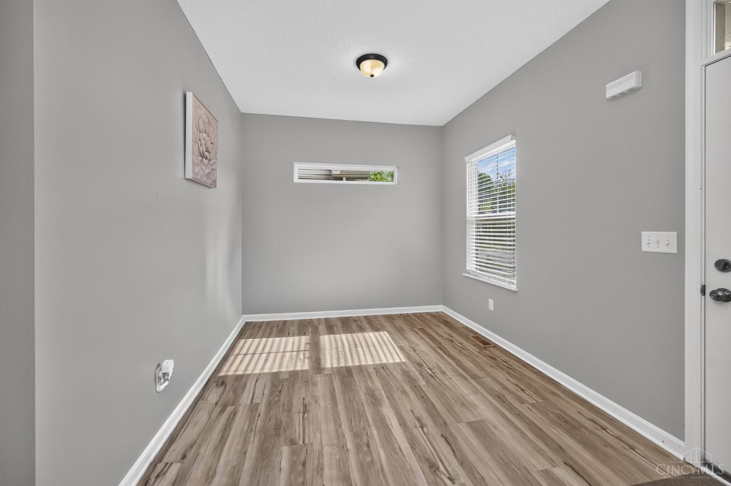 11615 Maxey Lane Property Photo 8