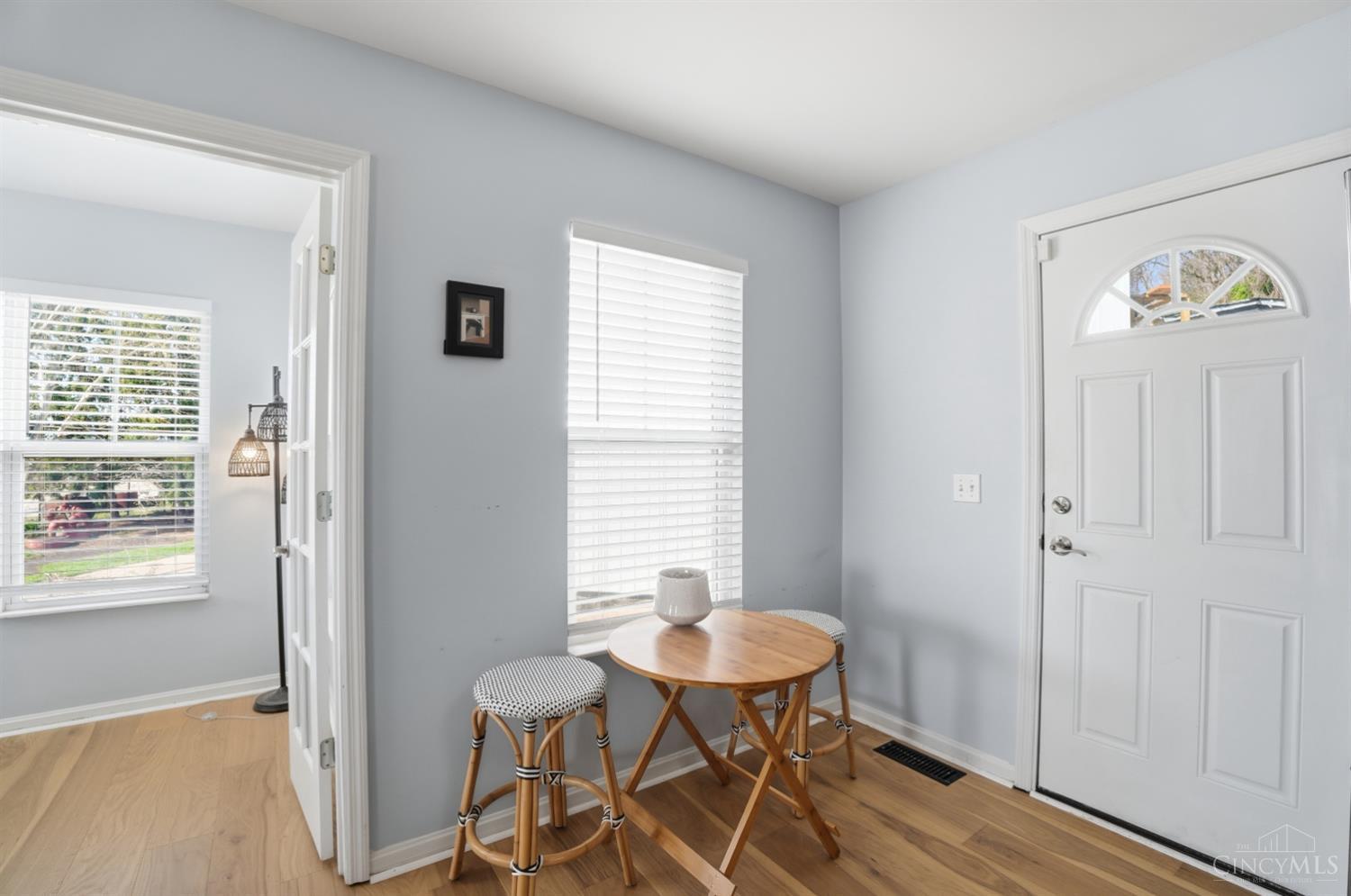 2580 Riverside Drive Property Photo 18
