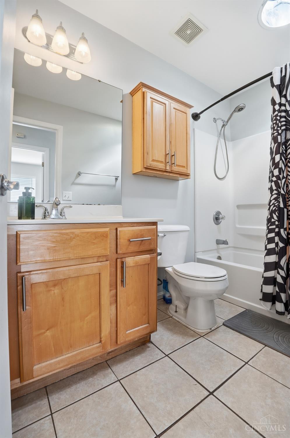 2580 Riverside Drive Property Photo 28
