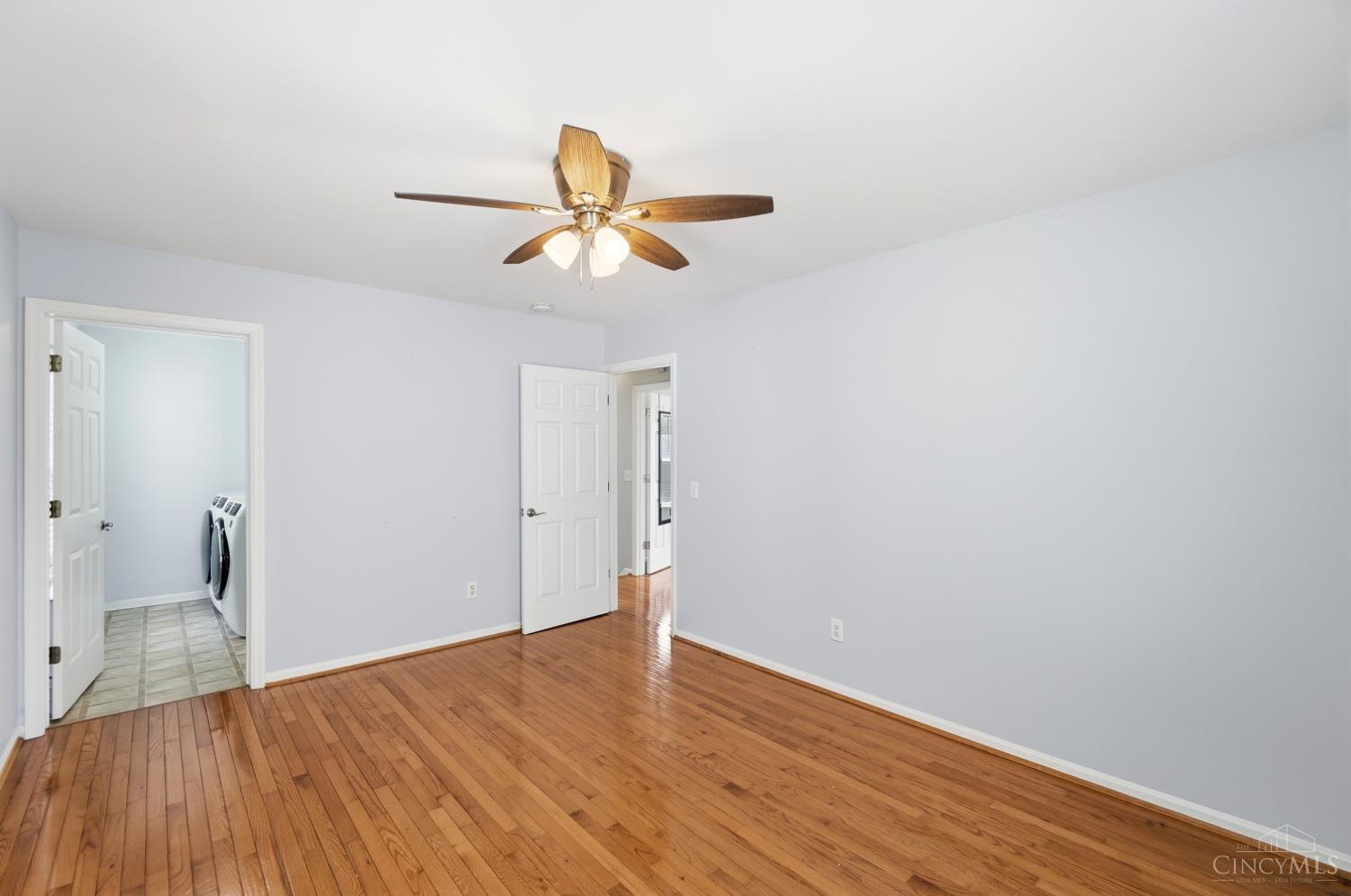 2580 Riverside Drive Property Photo 31