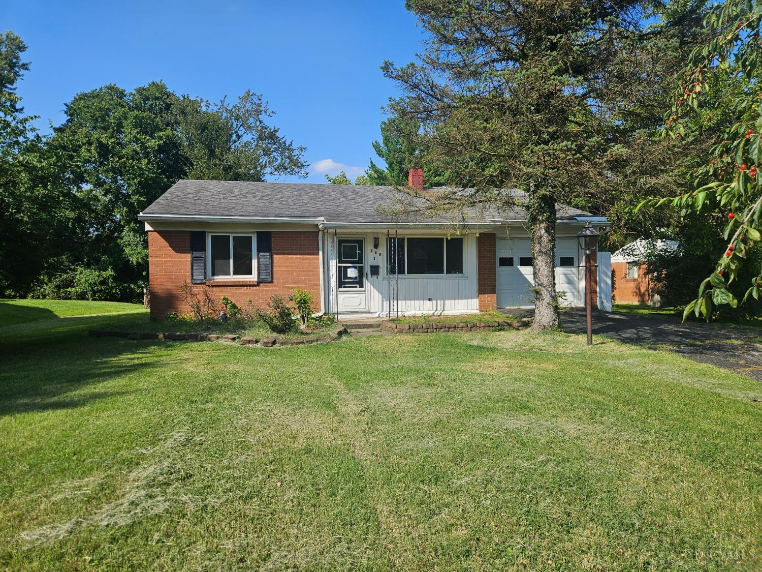 768 Crowden Drive Property Photo 1