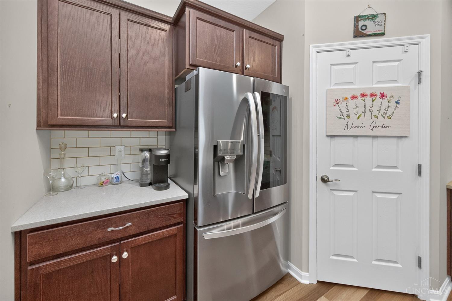 3781 Fairmount Circle Property Photo 8