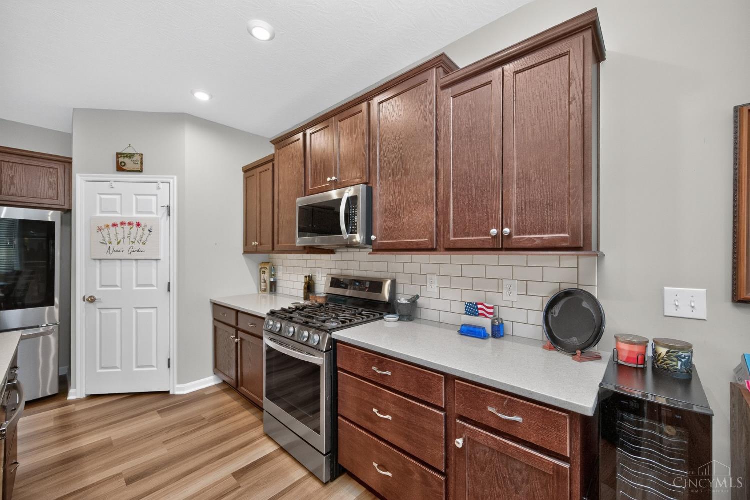 3781 Fairmount Circle Property Photo 9
