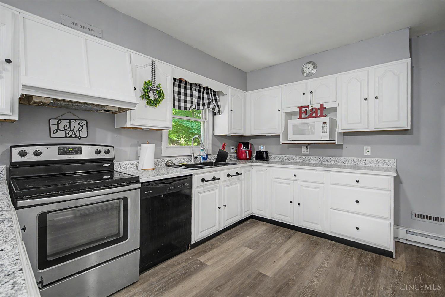 3357 Number Nine Road Property Photo 10