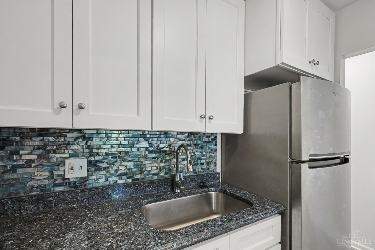 4906 Chalet Drive Property Photo 12