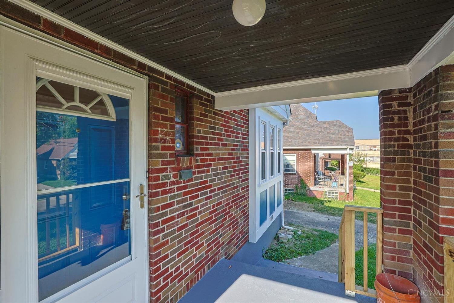 1117 Regent Avenue Property Photo 3