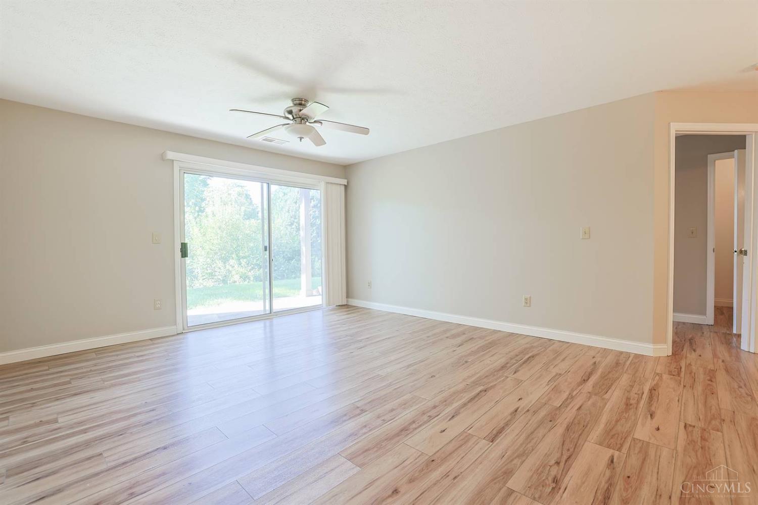 4906 Bordeaux Lane Property Photo 4