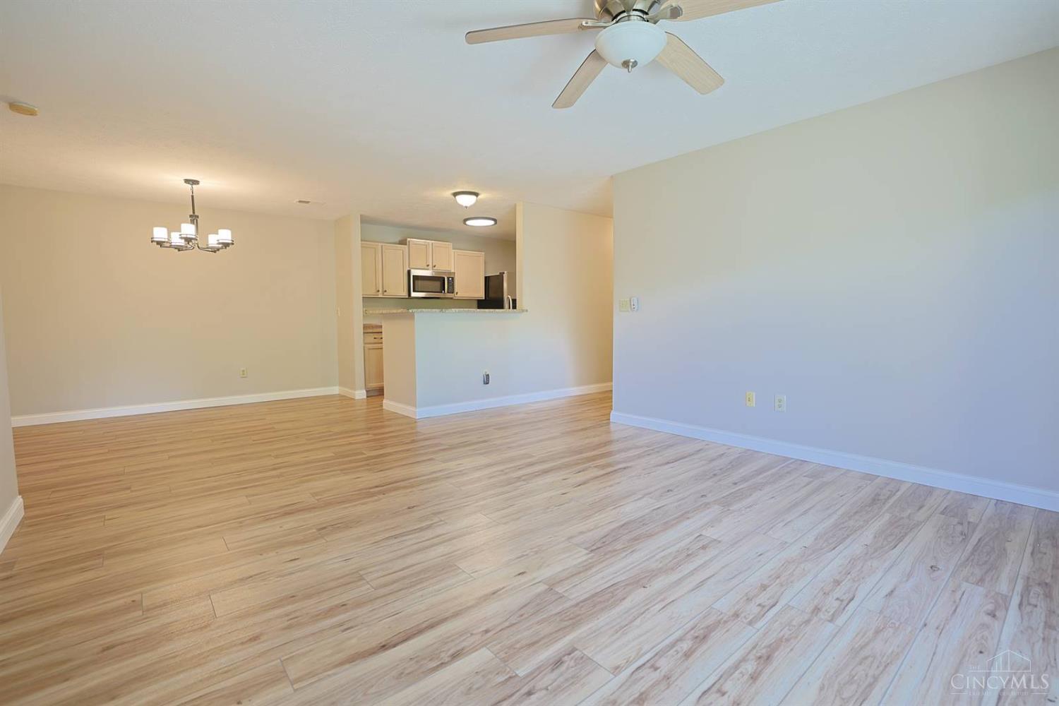 4906 Bordeaux Lane Property Photo 6