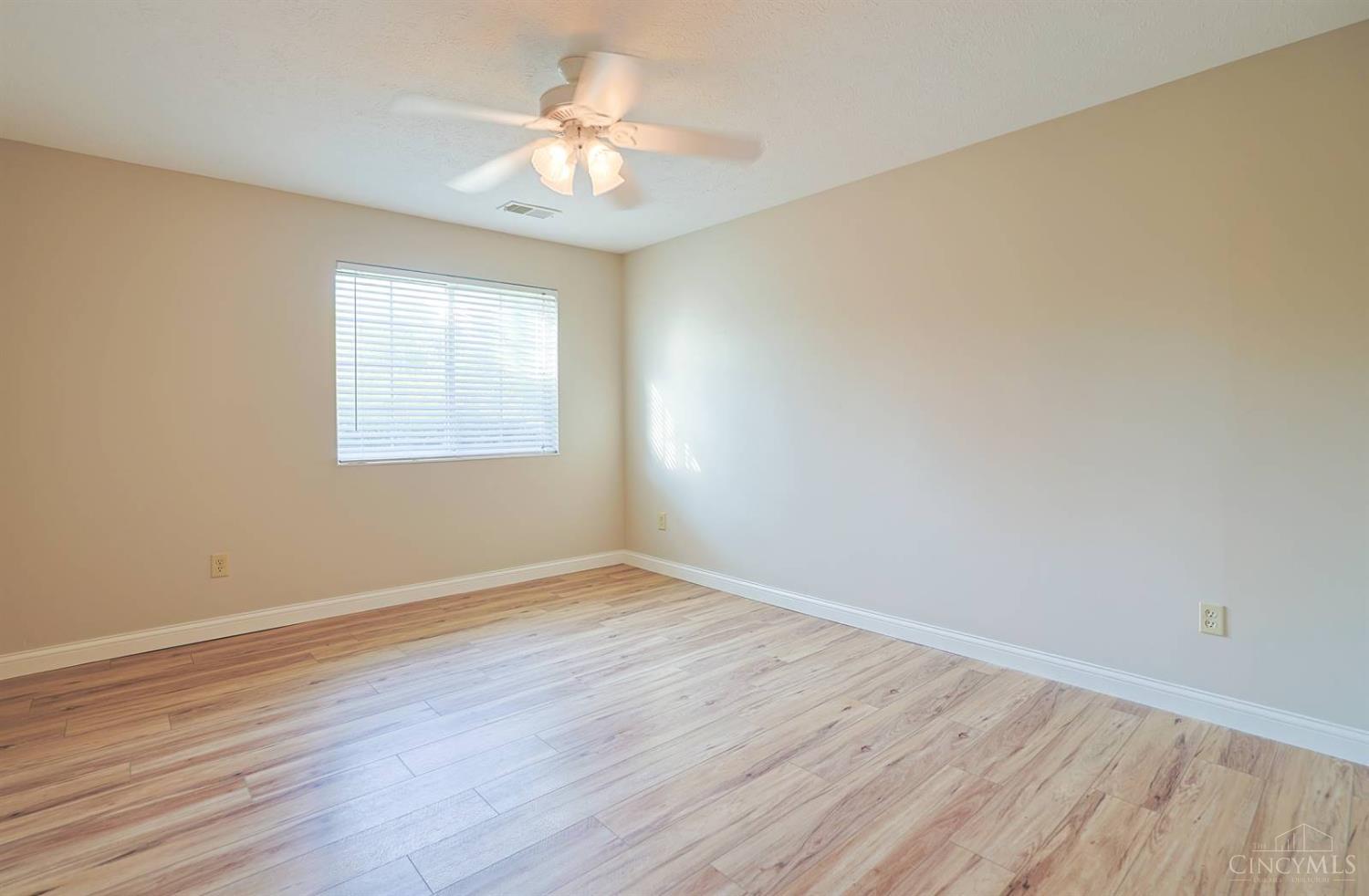 4906 Bordeaux Lane Property Photo 11