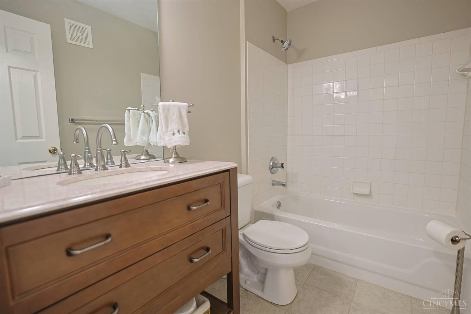 4906 Bordeaux Lane Property Photo 16