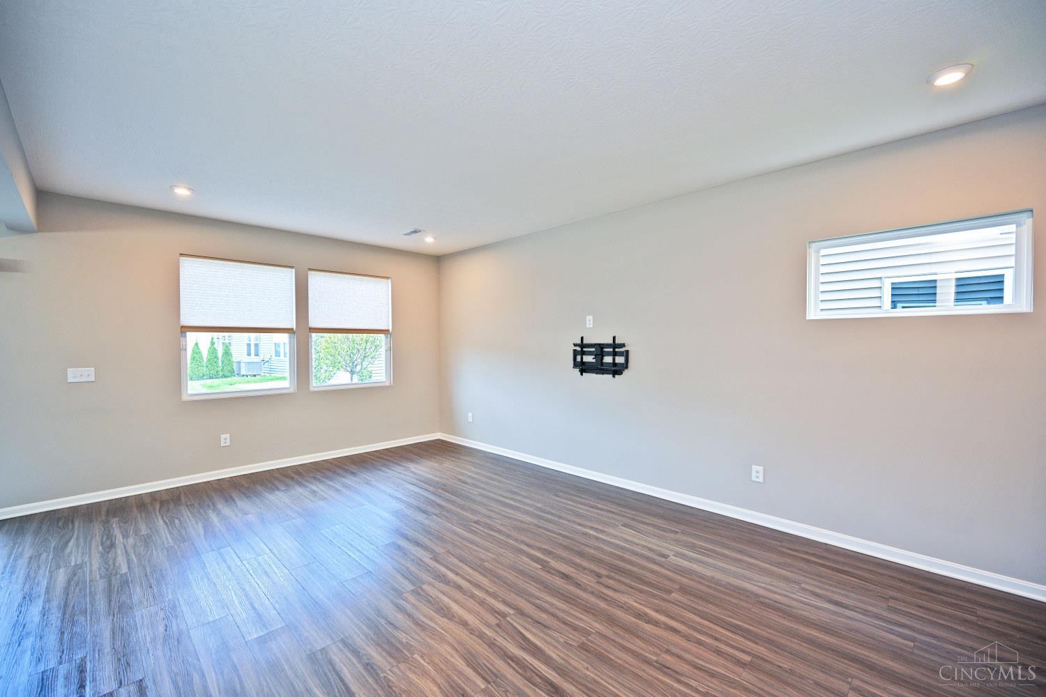 1538 Summerview Lane Property Photo 6