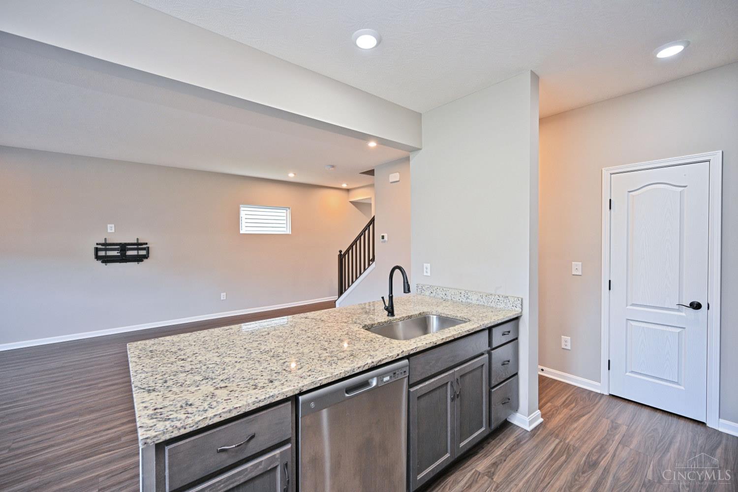 1538 Summerview Lane Property Photo 17