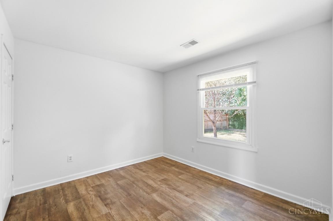 947 Stratford Place Property Photo 16
