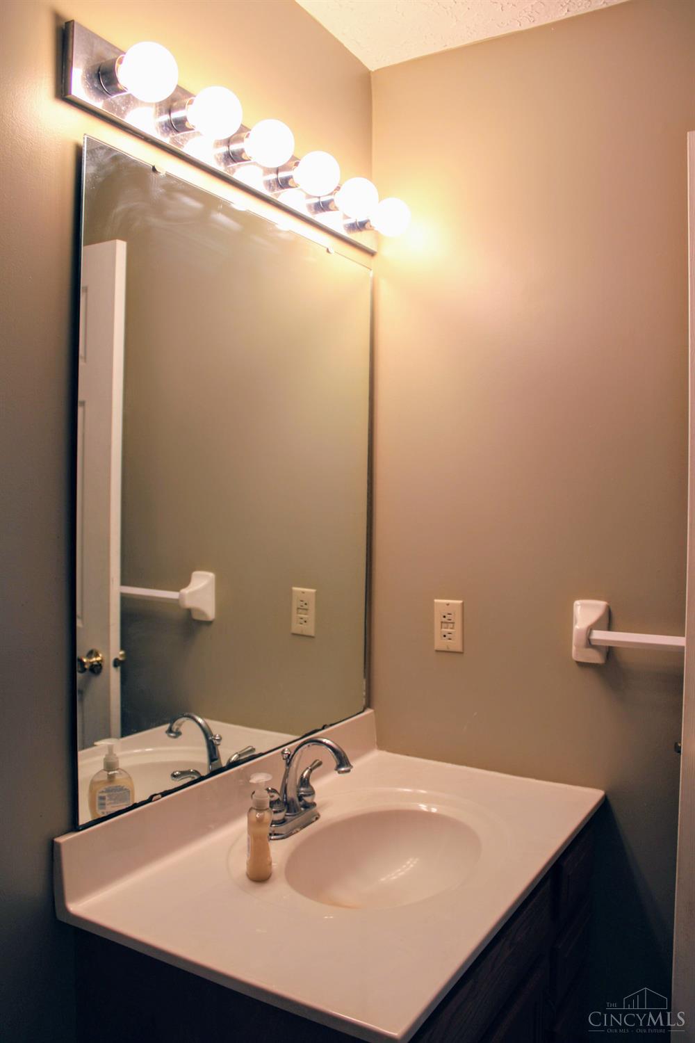 5757 Cheviot Road Property Photo 3