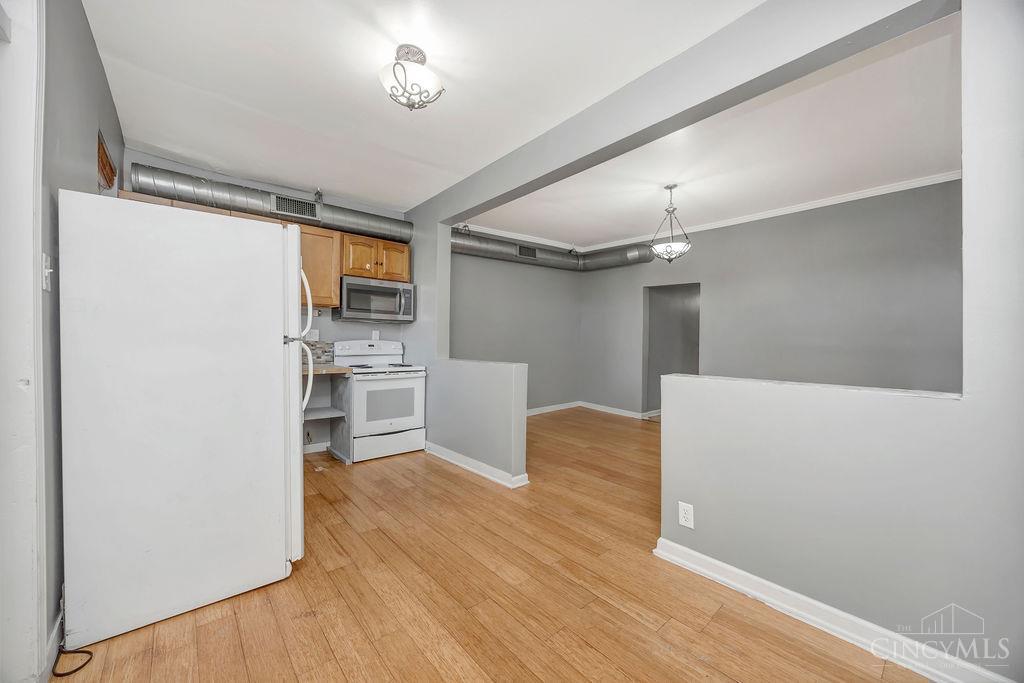 125 Park Avenue Property Photo 7