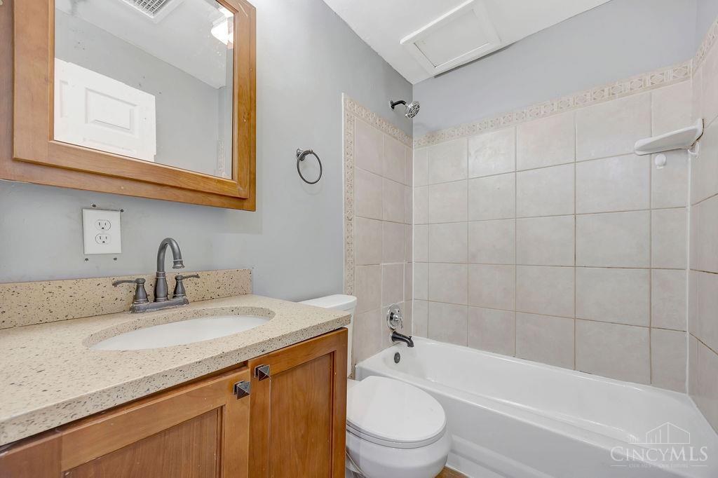 125 Park Avenue Property Photo 12