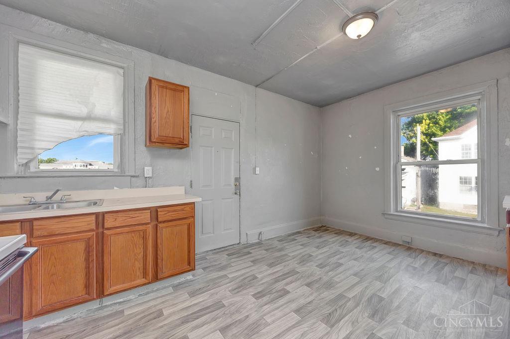 125 Park Avenue Property Photo 23