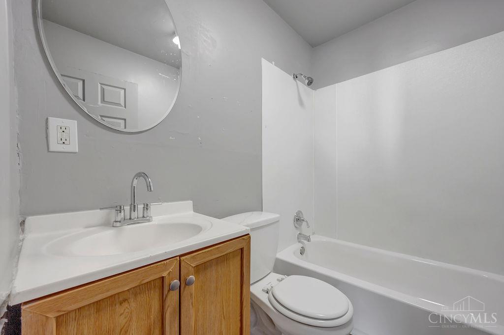 125 Park Avenue Property Photo 26