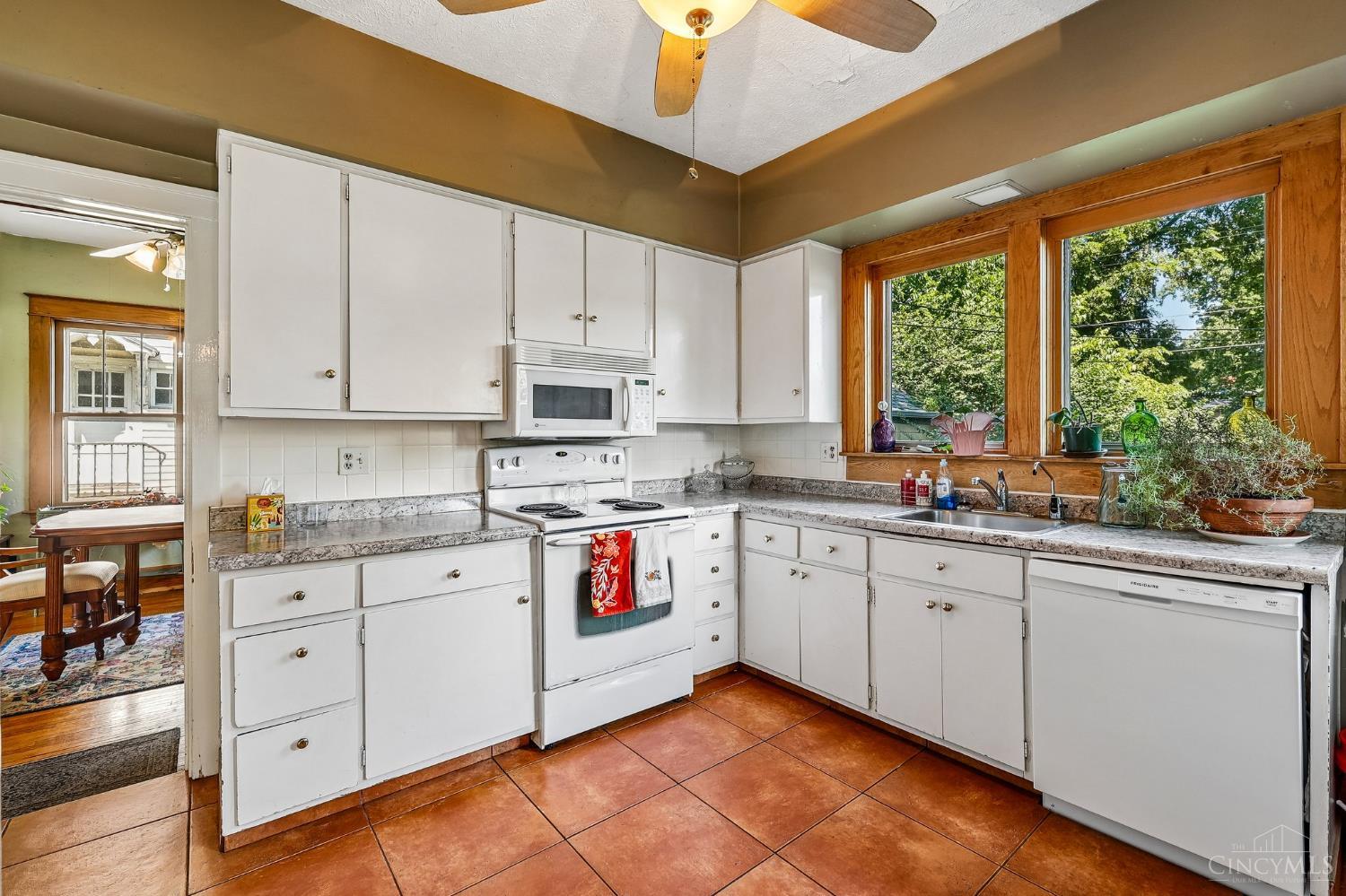 207 Aberdeen Drive Property Photo 14