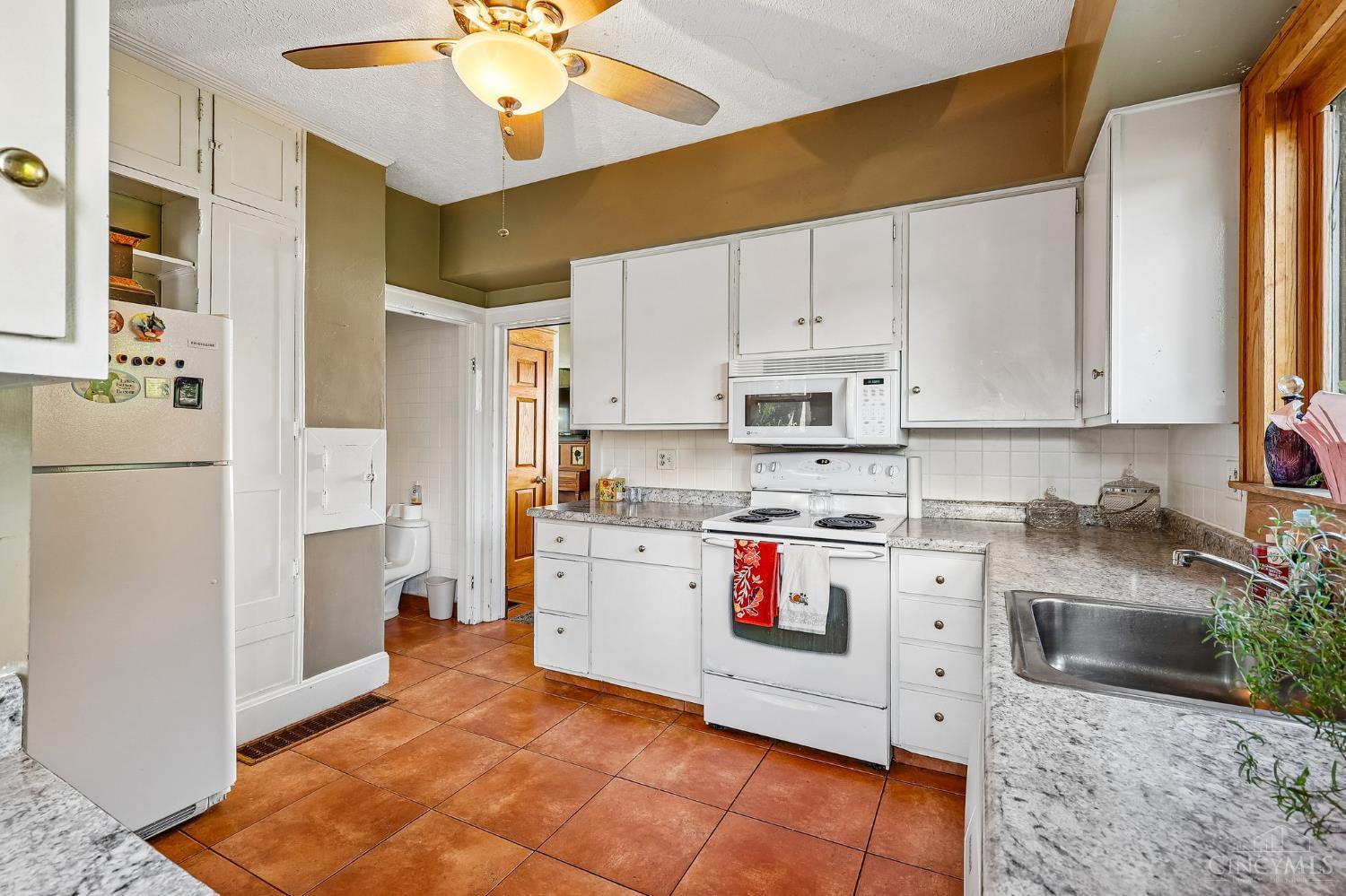 207 Aberdeen Drive Property Photo 15