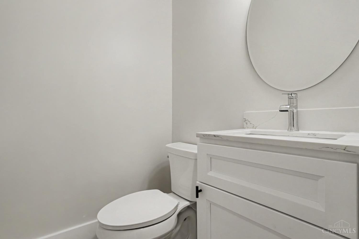 5809 Lathrop Place Property Photo 14