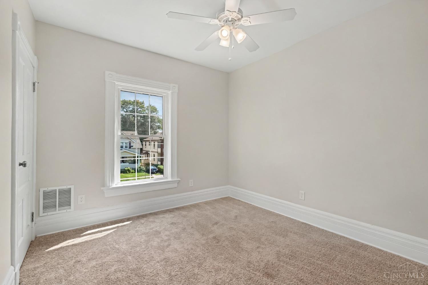 5809 Lathrop Place Property Photo 15