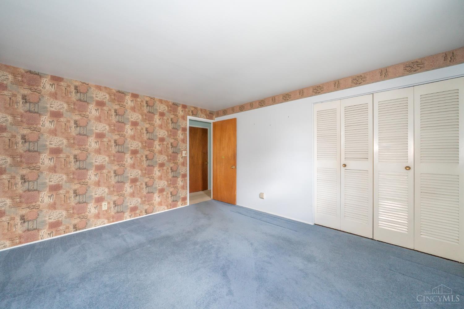 231 Prague Court Property Photo 21