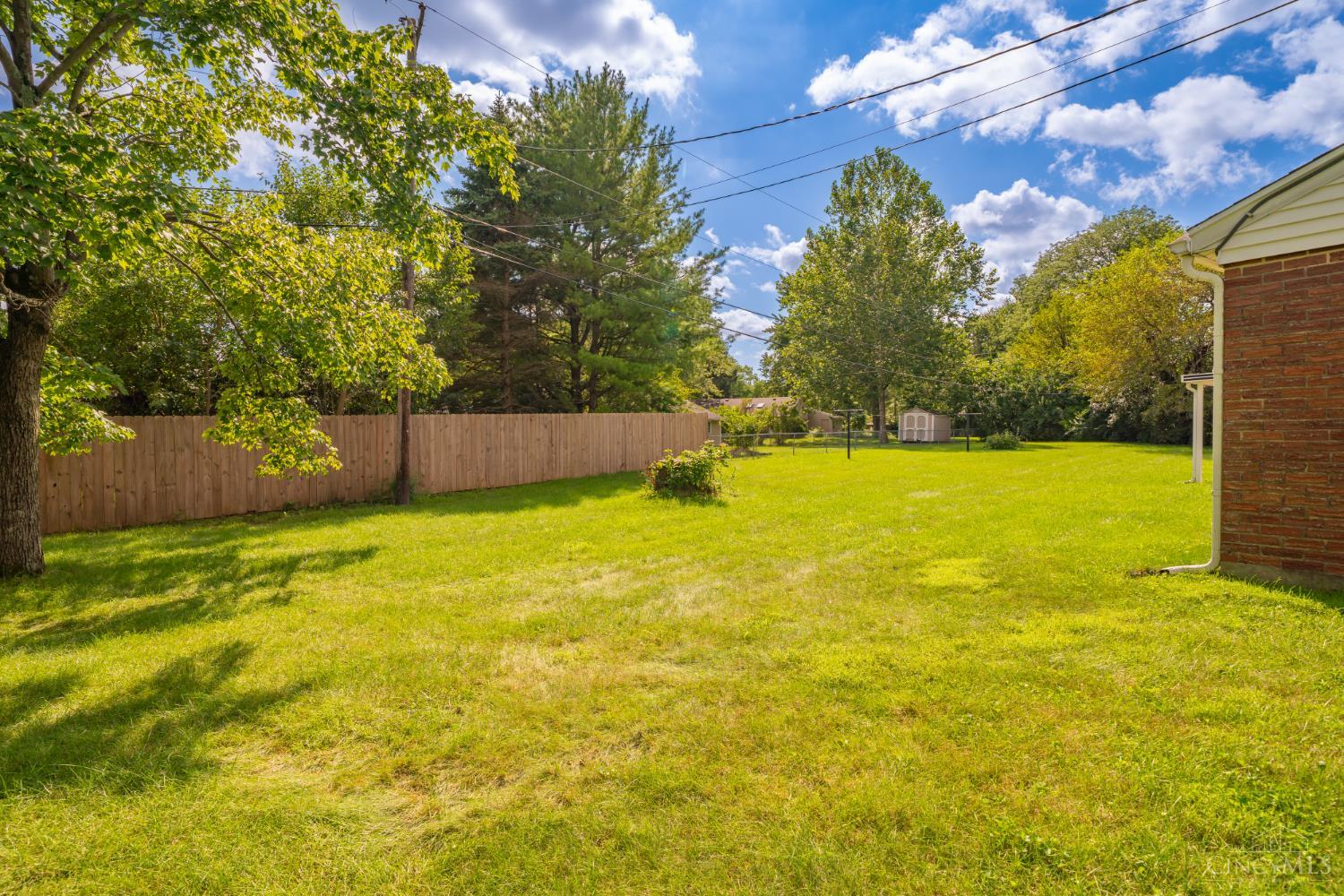 231 Prague Court Property Photo 34