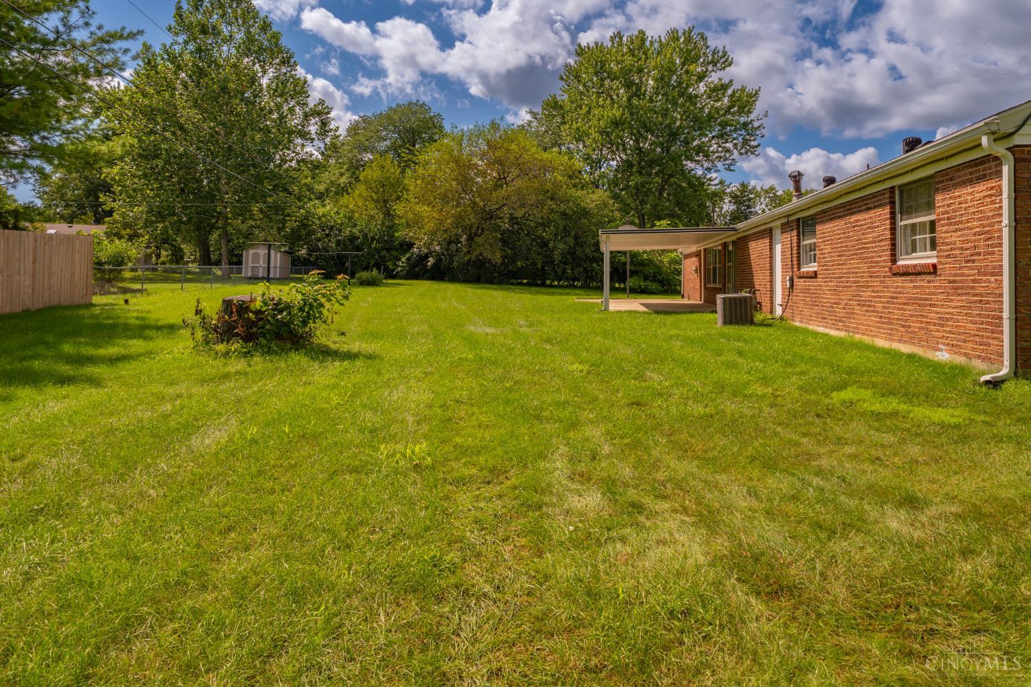 231 Prague Court Property Photo 35
