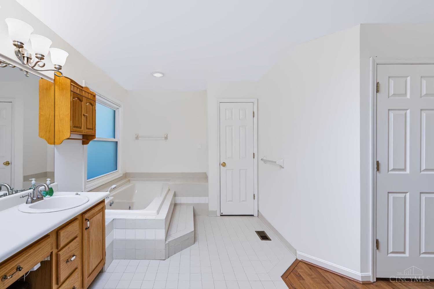 8363 Squirrel Hollow Ridge Property Photo 36