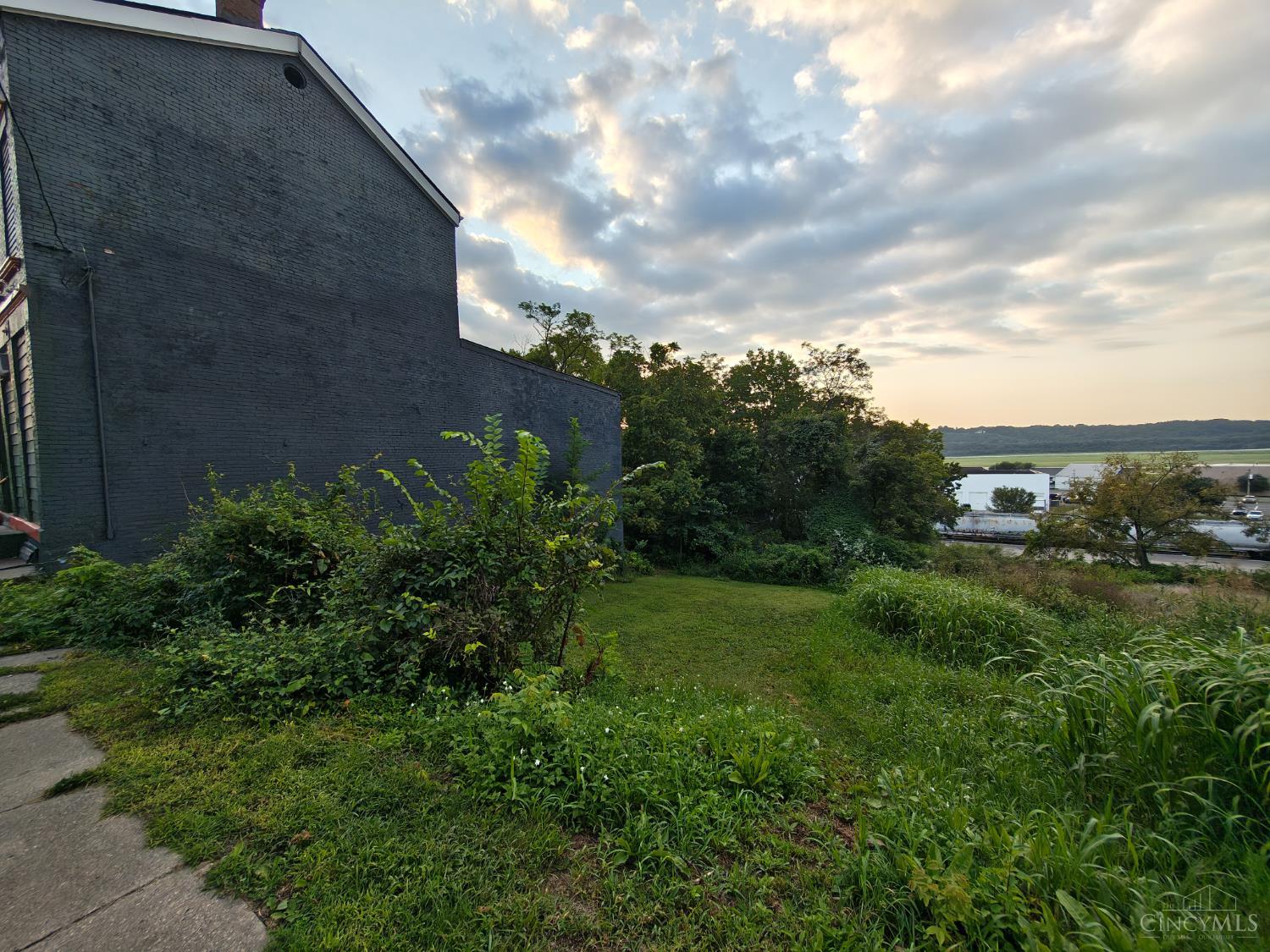4323 Eastern Avenue Property Photo 4