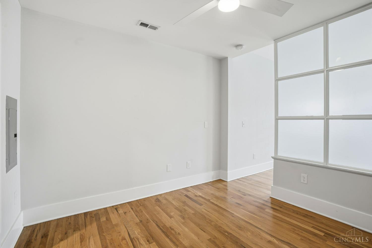 E 11 Court Street Property Photo 15