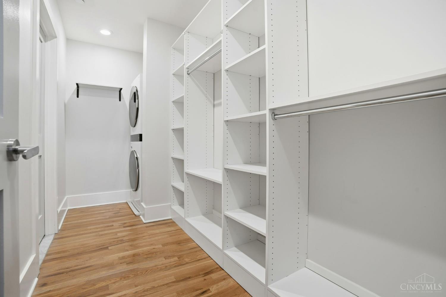 E 11 Court Street Property Photo 18