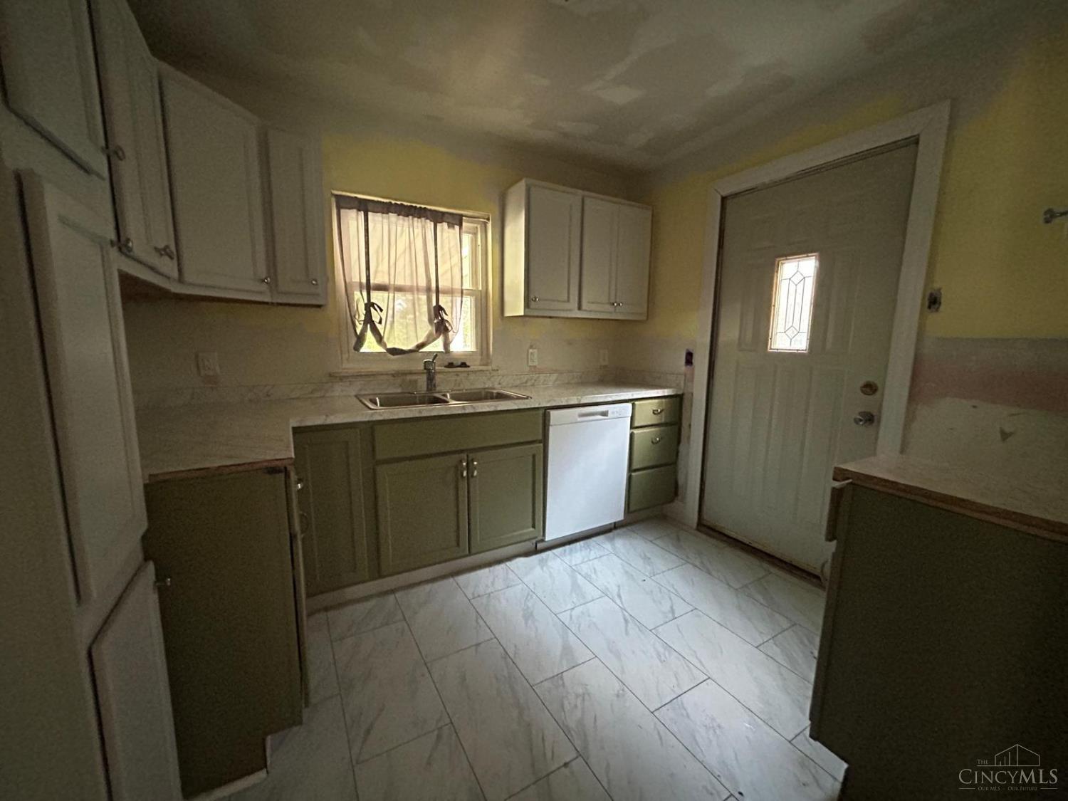3958 Washington Avenue Property Photo 14