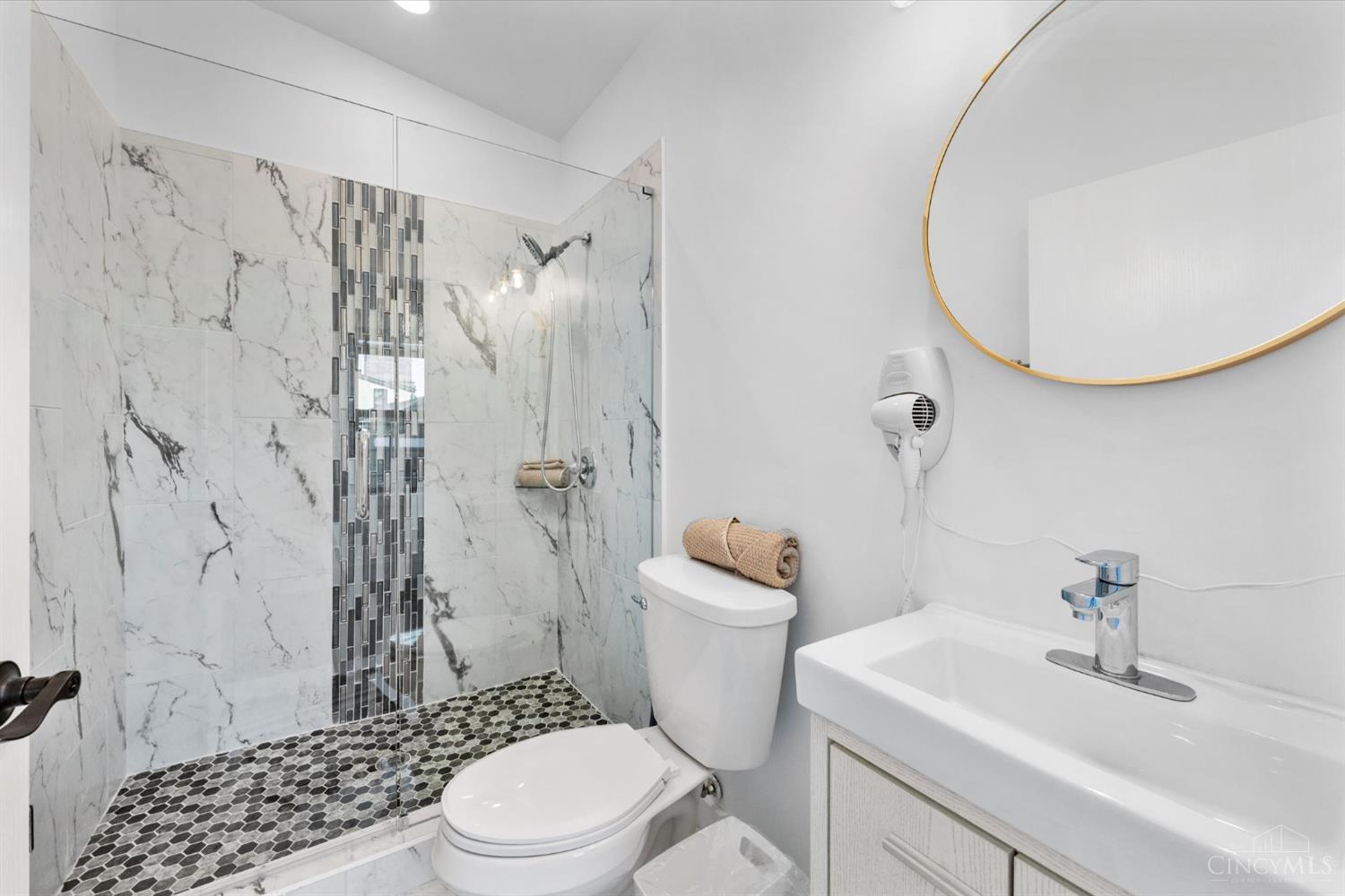 W 18 Elder Street Property Photo 2