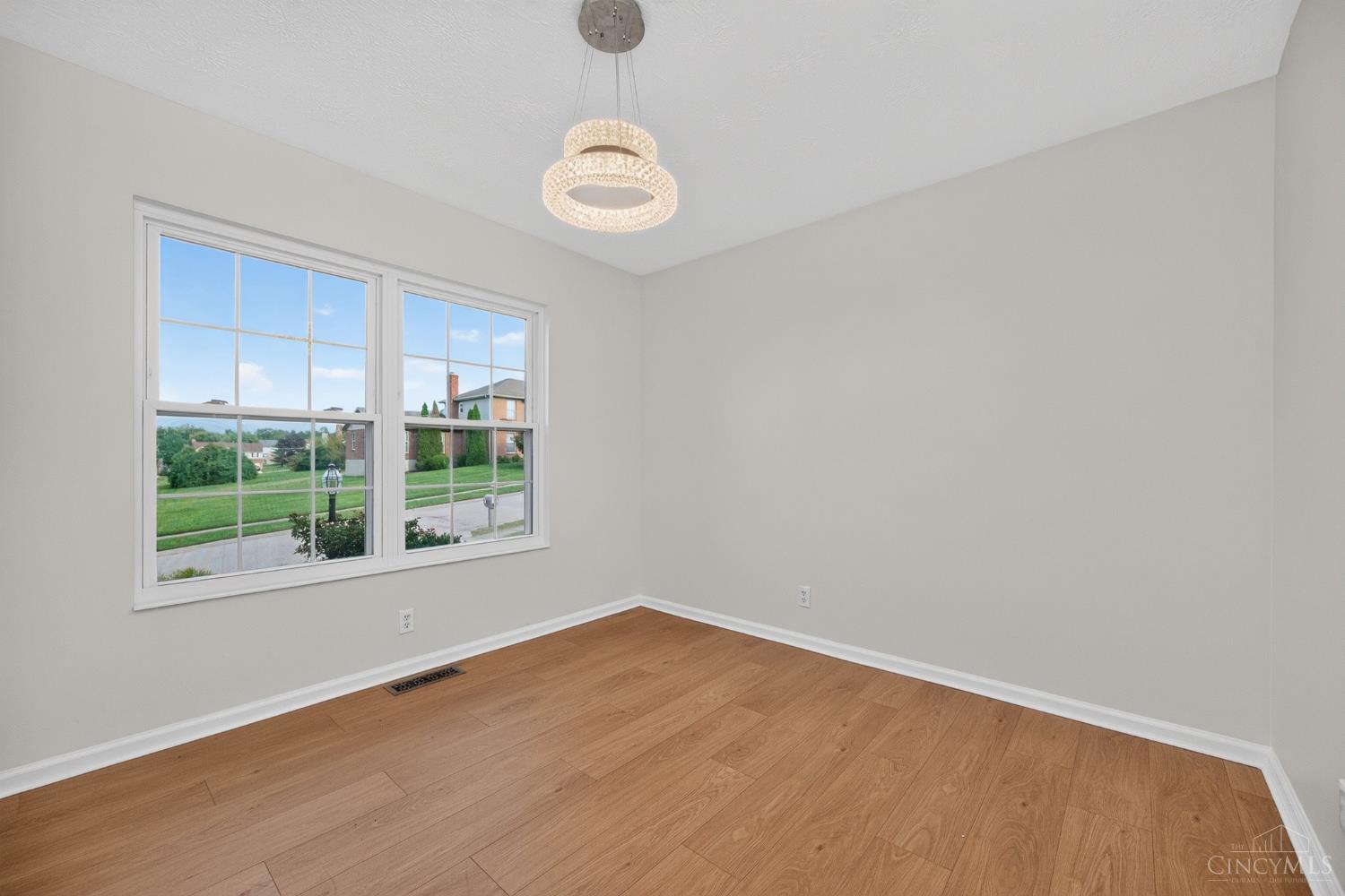 11909 Winston Circle Property Photo 13