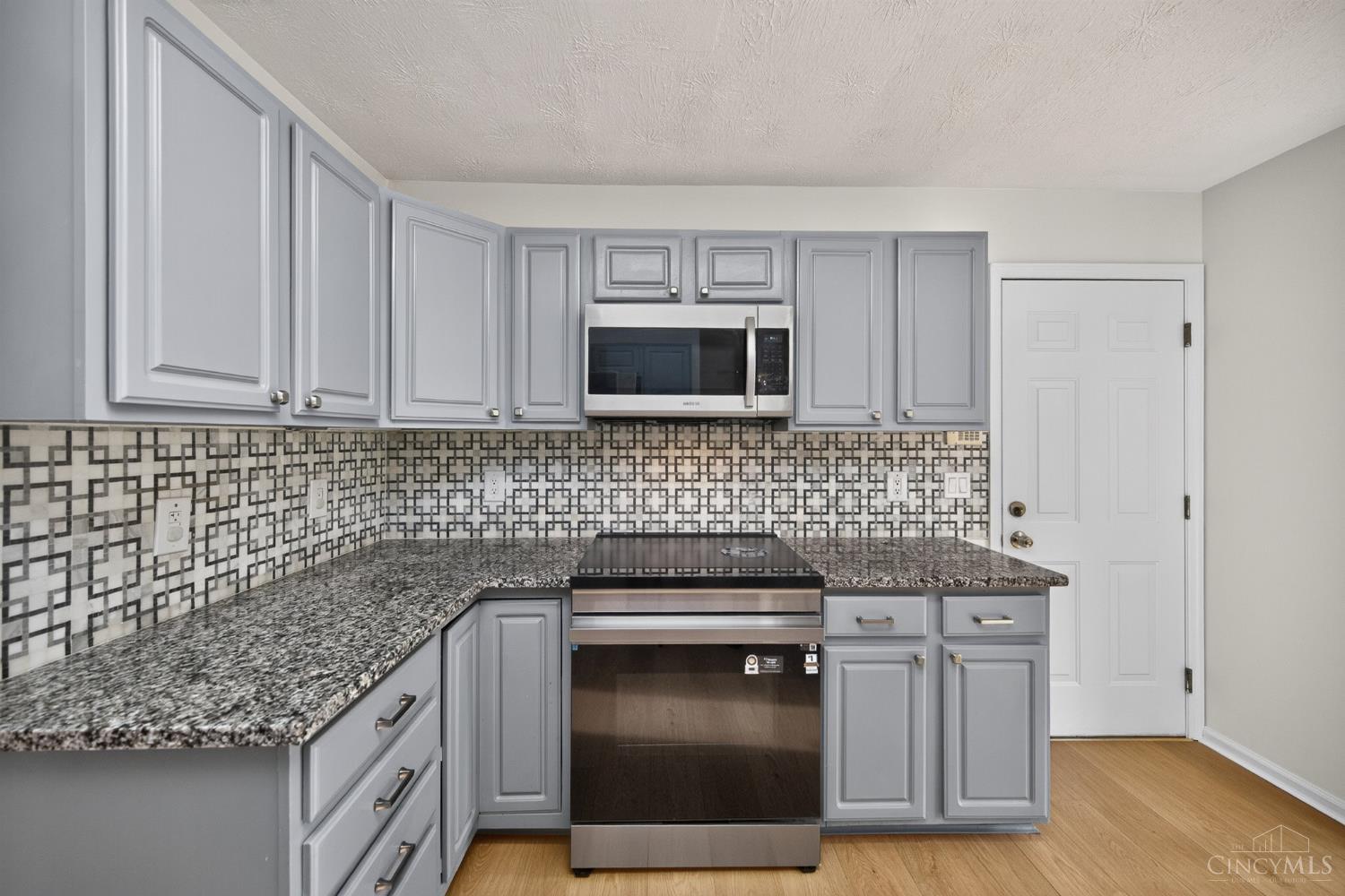 11909 Winston Circle Property Photo 19